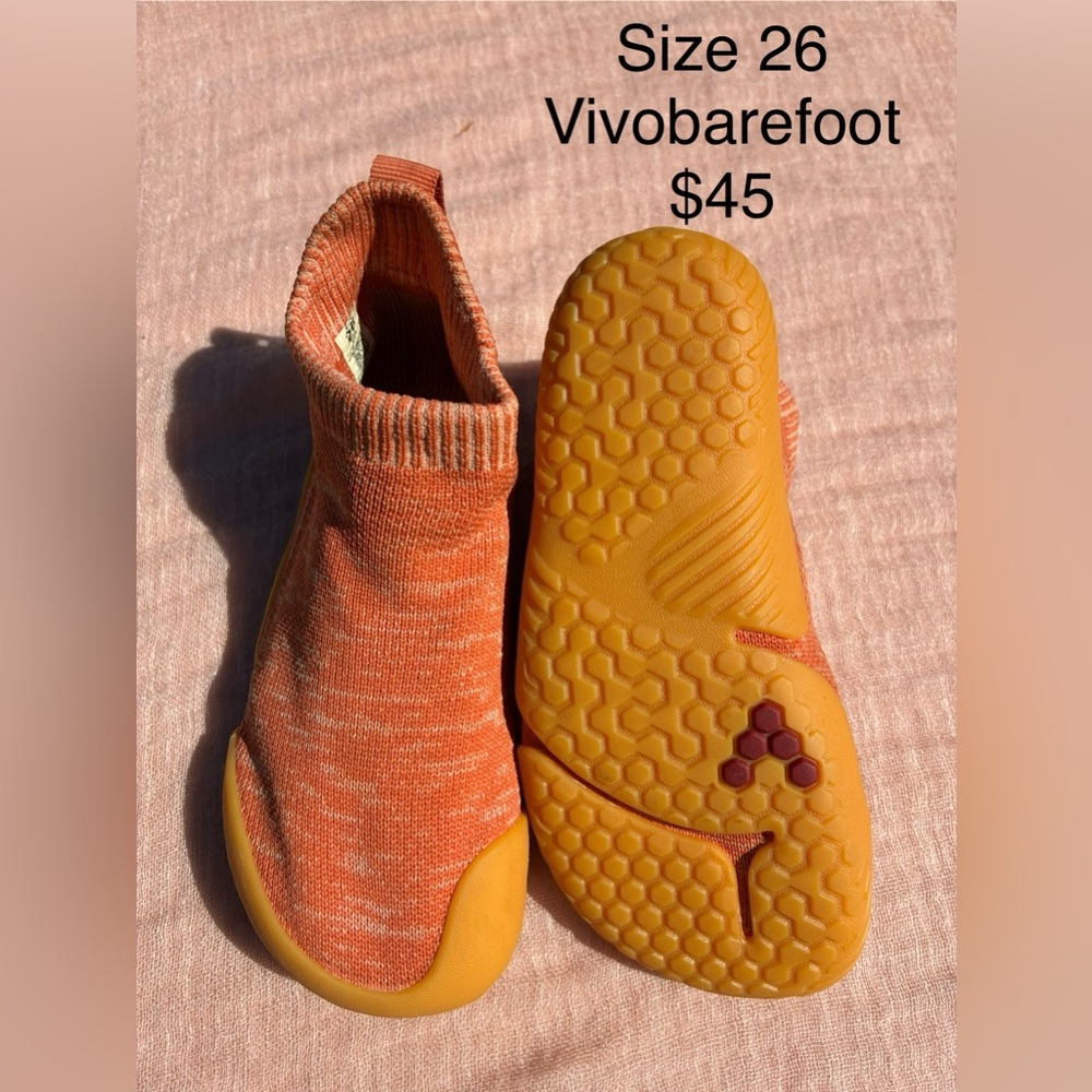 BNWB Vivobarefoot toddler